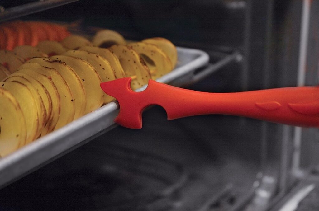 Norpro 1229 Silicone Oven Rack Push/Pull Tool, Red Norpro 1229 Silicone Oven Rack Push/Pull Tool, Red