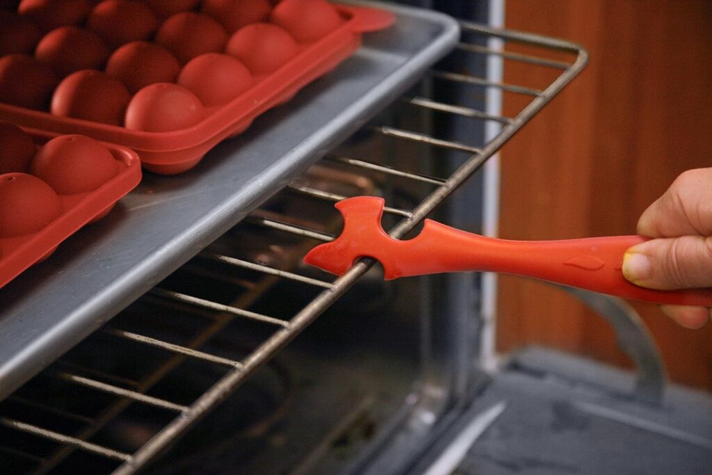Norpro 1229 Silicone Oven Rack Push/Pull Tool, Red Norpro 1229 Silicone Oven Rack Push/Pull Tool, Red