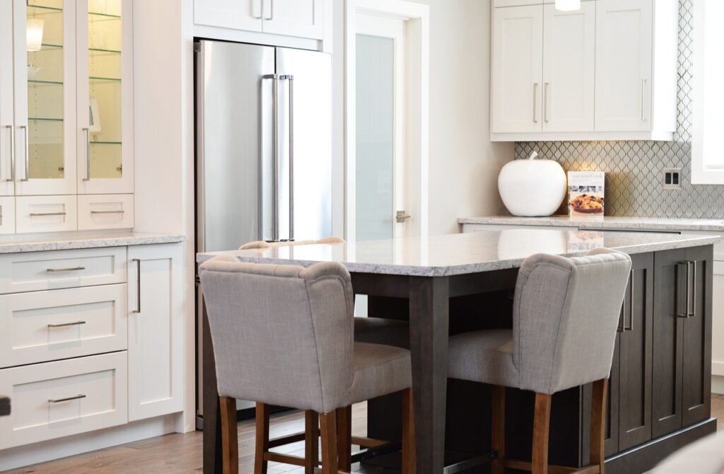 10 Clever Hacks for Organizing a Small Kitchen